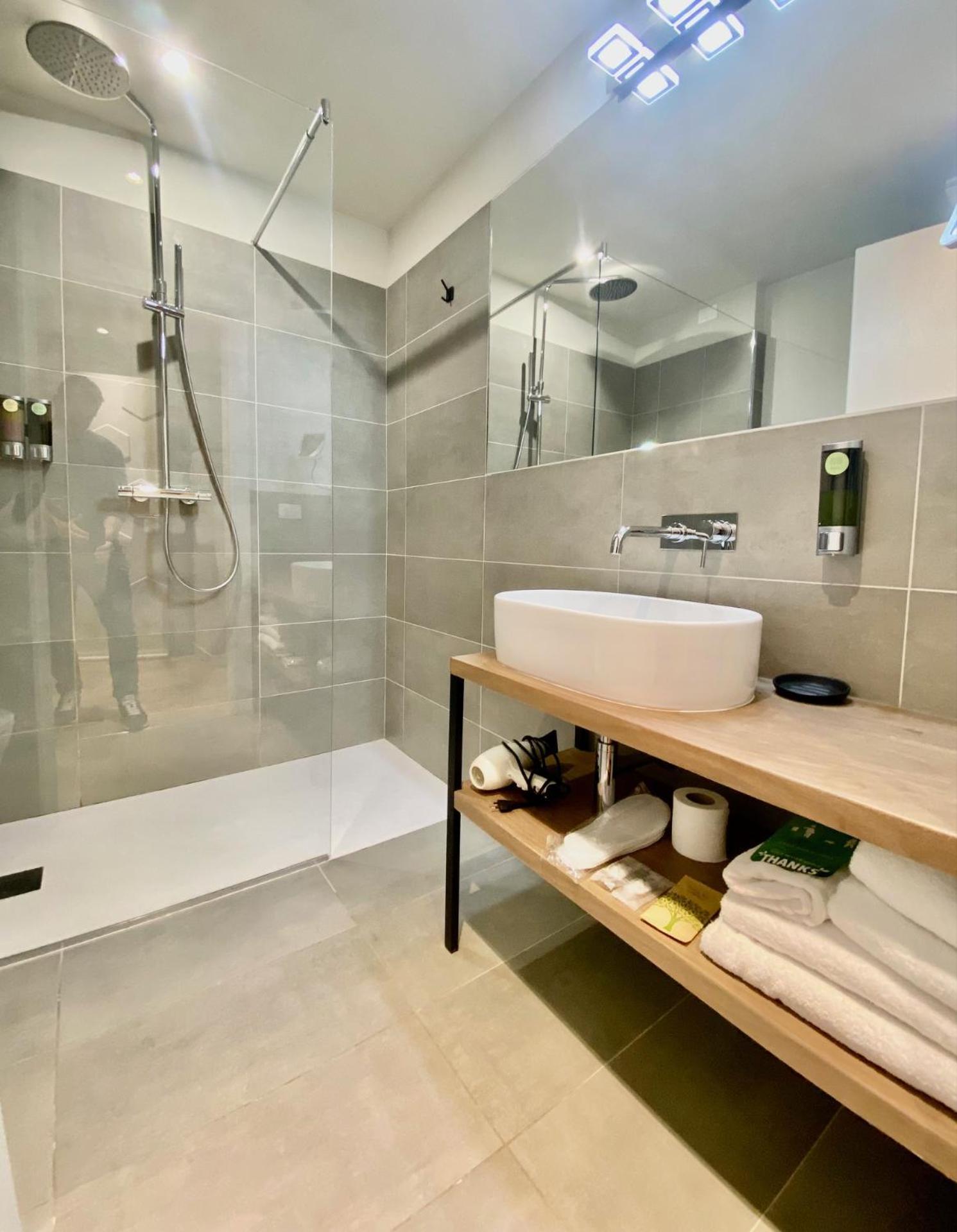 Malvezzi24 Boutique Rooms 데센자노델가르다 외부 사진
