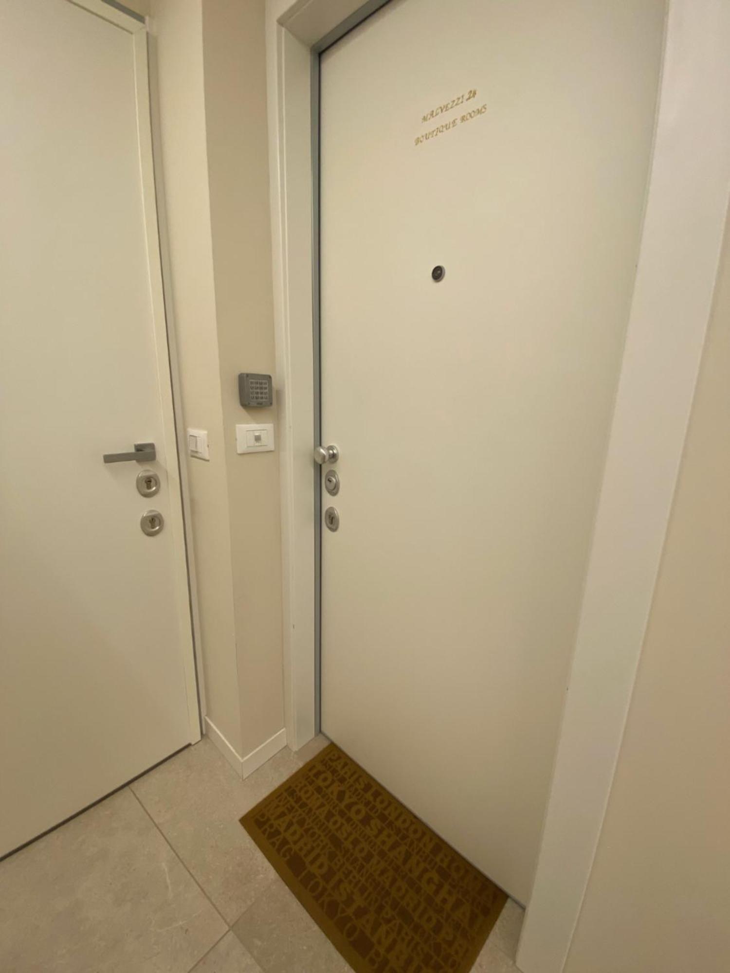 Malvezzi24 Boutique Rooms 데센자노델가르다 외부 사진